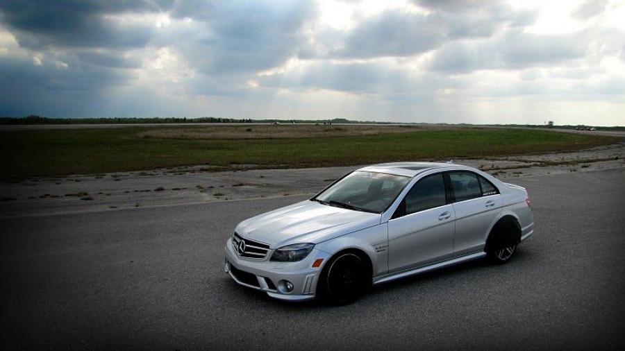  Mercedes-Benz C63 by RENNtech 2007 года  (фото 3 из 9)